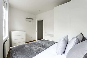 Bright Marylebone Apartment