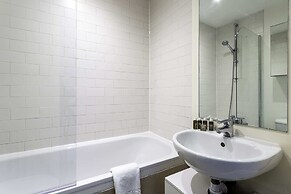 Bright Marylebone Apartment