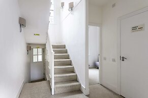 Bright Marylebone Apartment