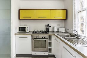 Bright Marylebone Apartment