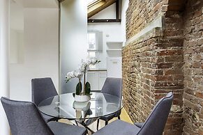 Bright Marylebone Apartment