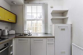 Bright Marylebone Apartment