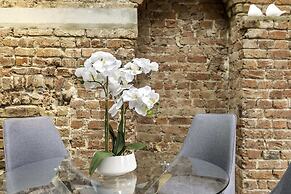 Bright Marylebone Apartment