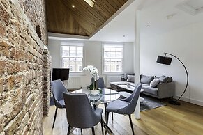 Bright Marylebone Apartment