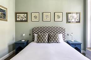 Well-designed Chelsea Flat