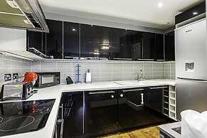 Modern 2-bed Flat, Bethnal Green