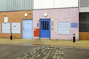 Modern 2-bed Flat, Bethnal Green