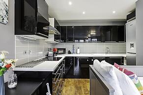 Modern 2-bed Flat, Bethnal Green