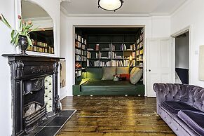 Hackney - Victoria Park: Generous 2 Bed Terrace