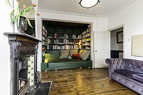 Hackney - Victoria Park: Generous 2 Bed Terrace