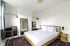 Hackney - Victoria Park: Generous 2 Bed Terrace