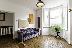 Hackney - Victoria Park: Generous 2 Bed Terrace