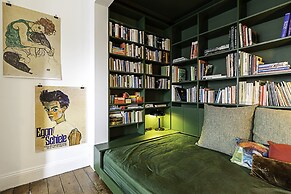 Hackney - Victoria Park: Generous 2 Bed Terrace