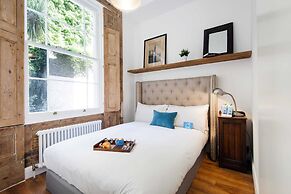 Bright Talbot Road Apartment