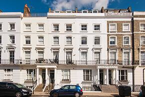 Bright Talbot Road Apartment