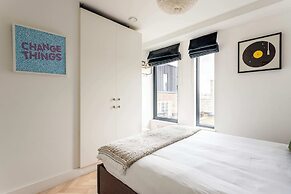 Cosy 2-bed Flat in Vibrant Acton!