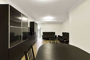 Charming Centrally Located Wimbledon Flat