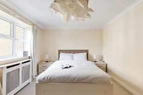 Cosy Home in Calm Residence