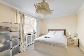 Cosy Home in Calm Residence