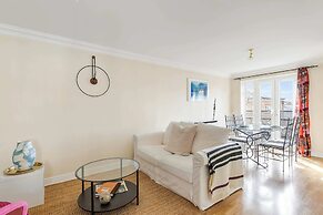 Cosy Home in Calm Residence