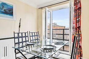 Cosy Home in Calm Residence