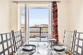 Cosy Home in Calm Residence