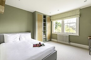 Bermondsey Bliss: Views, Comfort, and City Access!