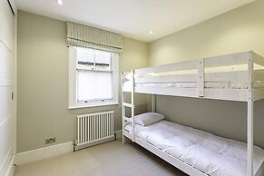 Bermondsey Bliss: Views, Comfort, and City Access!