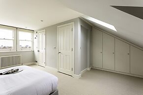 Bermondsey Bliss: Views, Comfort, and City Access!