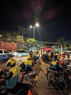 URBAN VIBER MOTEL