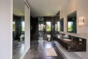 Ombak B3 Villa by Hombali