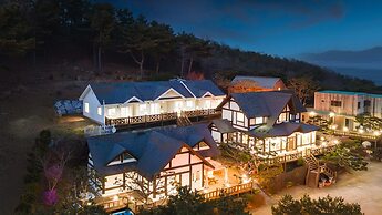 Seokmodo Supsokbadapunggyeong Pension