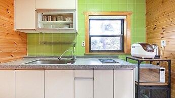 Seokmodo Supsokbadapunggyeong Pension