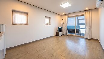 Samcheok Jangho Sanho Pension