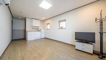 Samcheok Jangho Sanho Pension