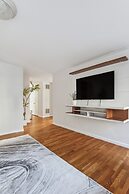 Luxury NY Home with Free Parking