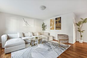 Luxury NY Home with Free Parking