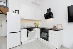 Ground Floor Studio in Cracow by Renters