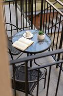 Ground Floor Studio in Cracow by Renters