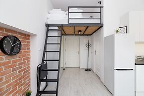 Ground Floor Studio in Cracow by Renters