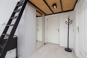 Ground Floor Studio in Cracow by Renters