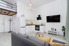 Ground Floor Studio in Cracow by Renters