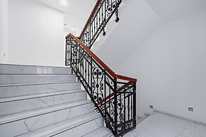 Ground Floor Studio in Cracow by Renters