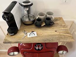 Domus Avi Guest House