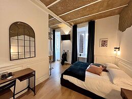 Domus Avi Guest House