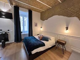 Domus Avi Guest House