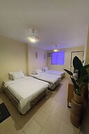 Surfside Hostel LU Surf Town