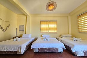 Surfside Hostel LU Surf Town