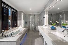 V-Hotel Da Nang Beach