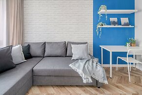 Charming Apartment for 6 by Renters